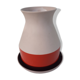 Vase and its saucer design Arian Brekveld