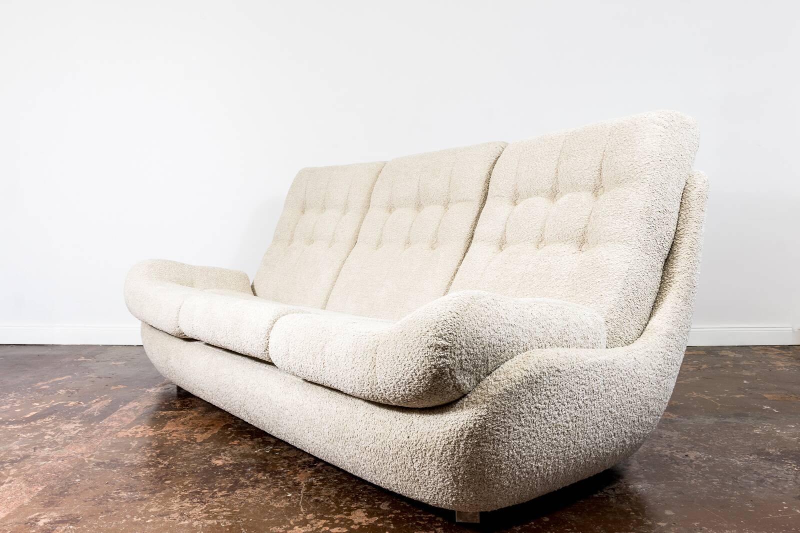 Customizable space age 3 seater sofa Atlantis in beige boucle 1970's, czechoslovakia