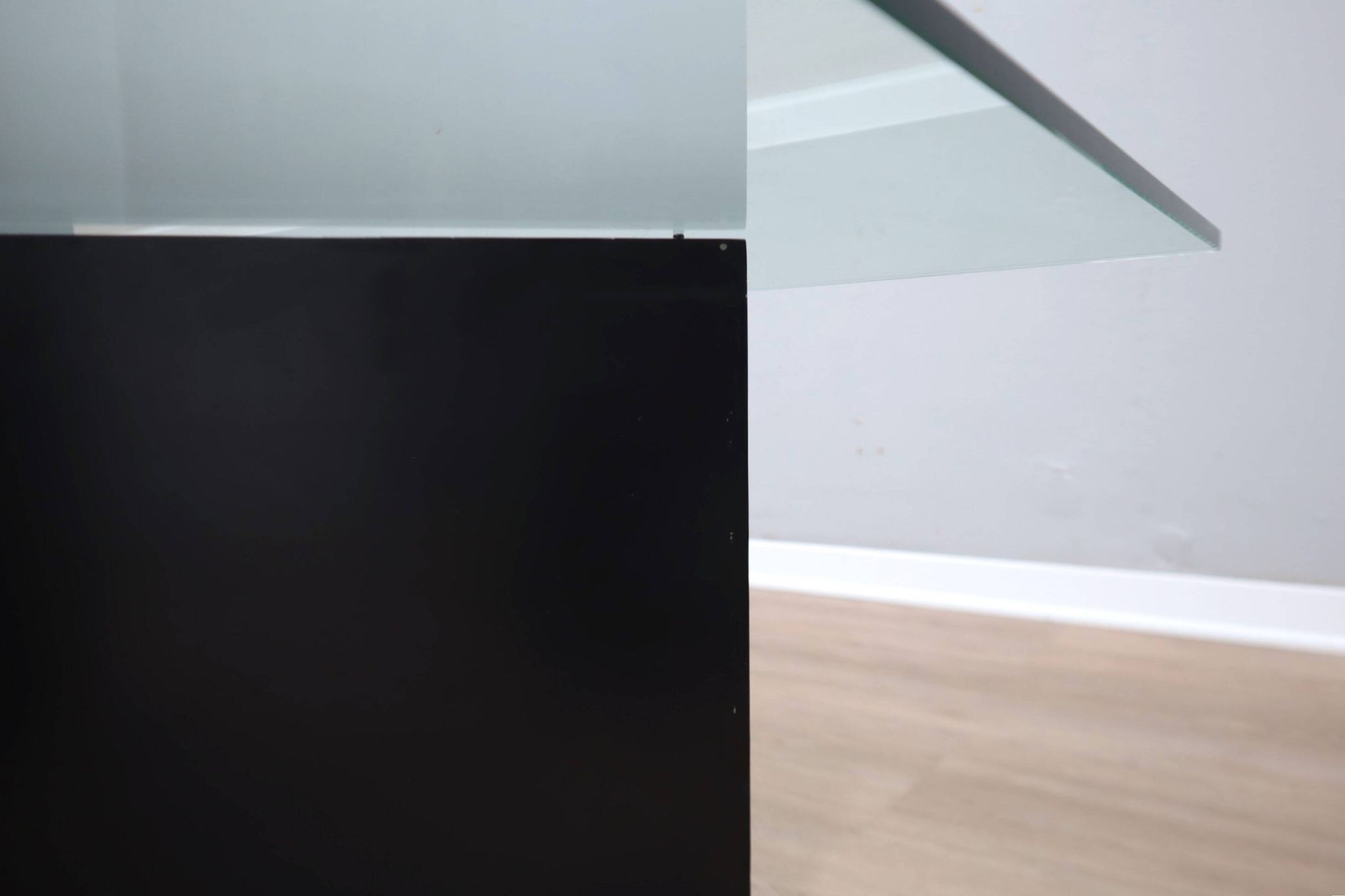 Grande table basse des années 80, design personnalisé par Helg & Albini Studio