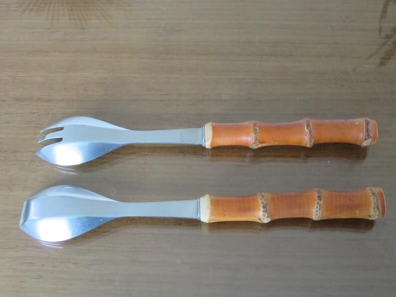 Covered salad sleeves in 70s bamboo