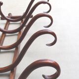 Wall-mounted coat and hat rack with 5 hooks by Thonet - 1900 - curved wood