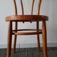 Suite de 5 chaises bistrot caramel cannées années 70