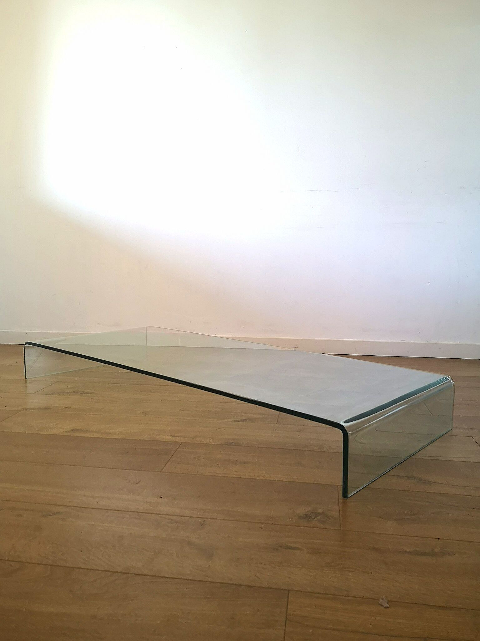 Thermoformed glass coffee table