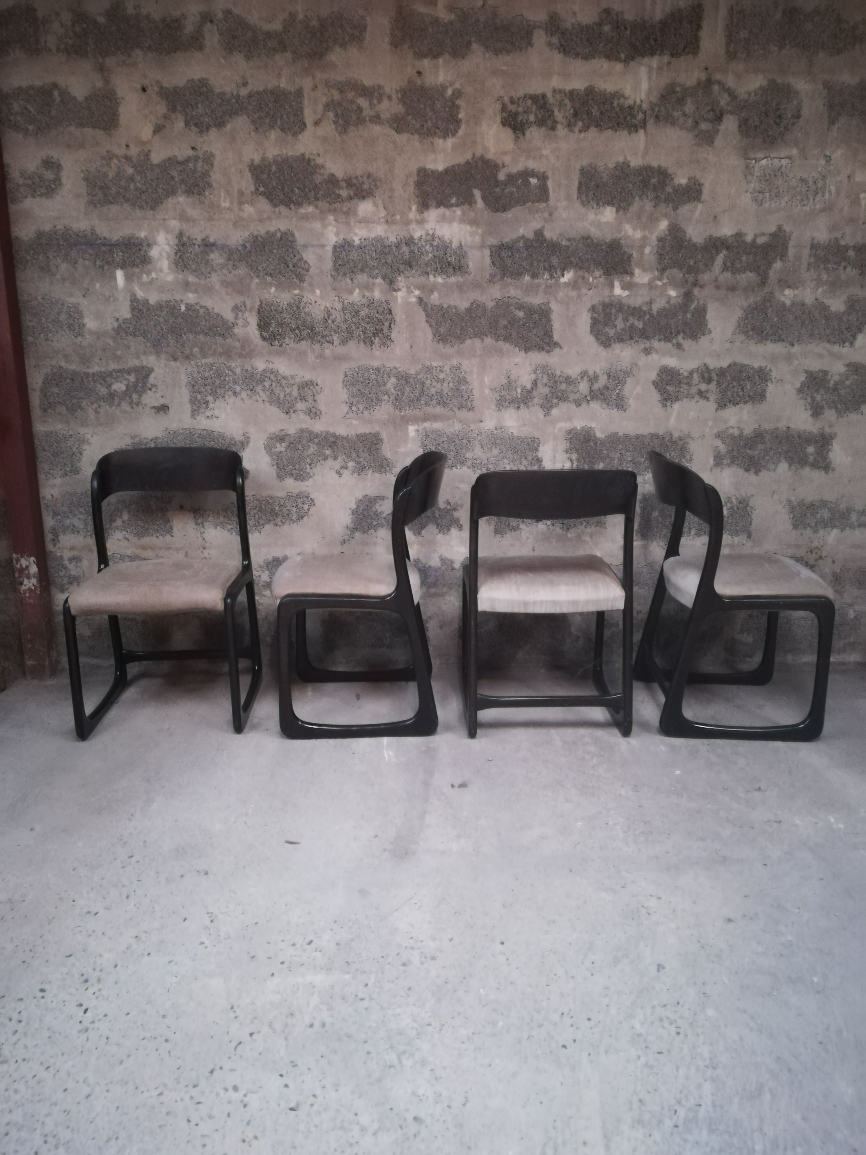 Lot of 4 chairs Baumann Traineau