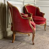Pair of shepherdesses in carved wood Louis XV style