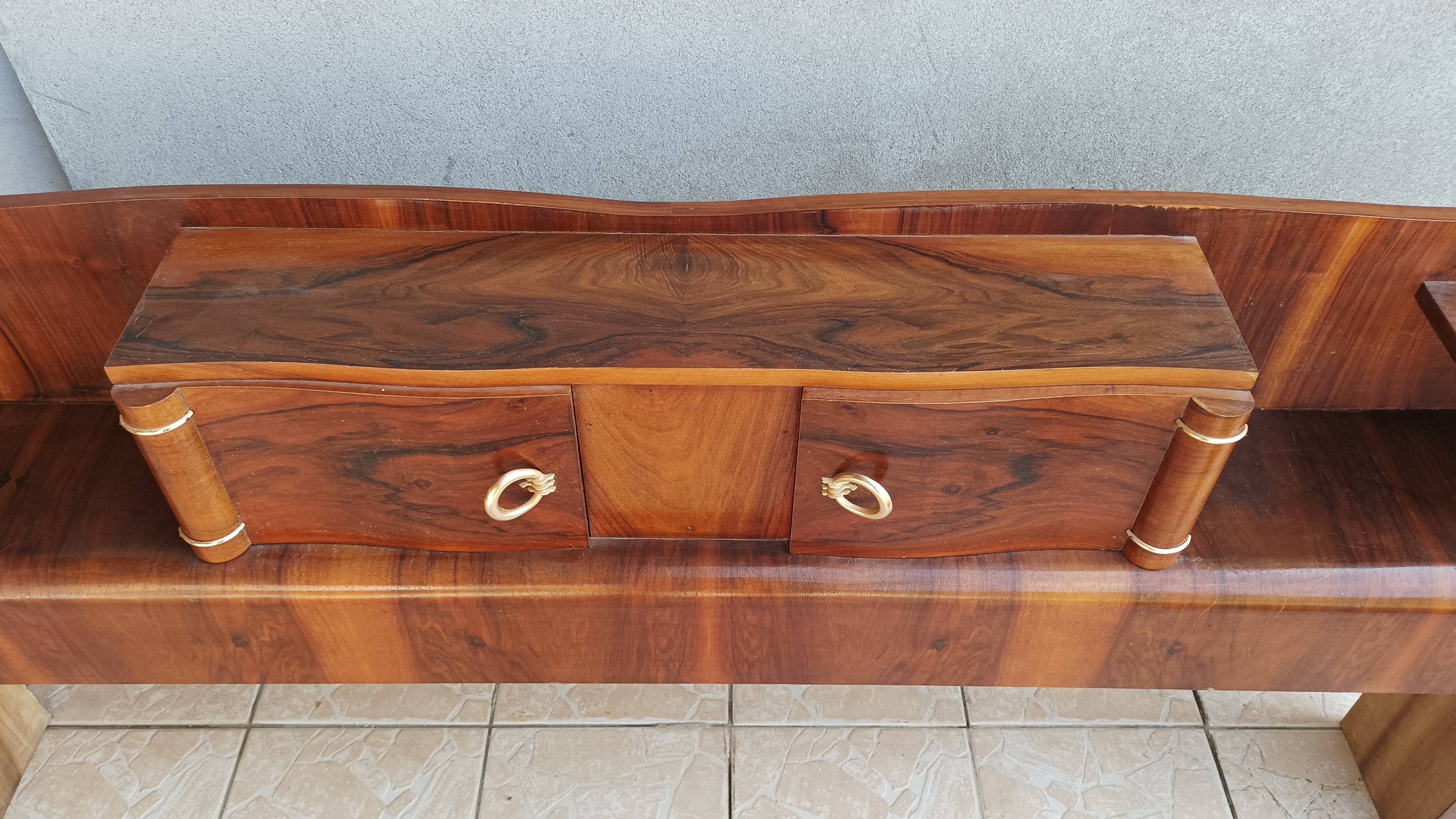Cozy Art Deco headboard in burr walnut