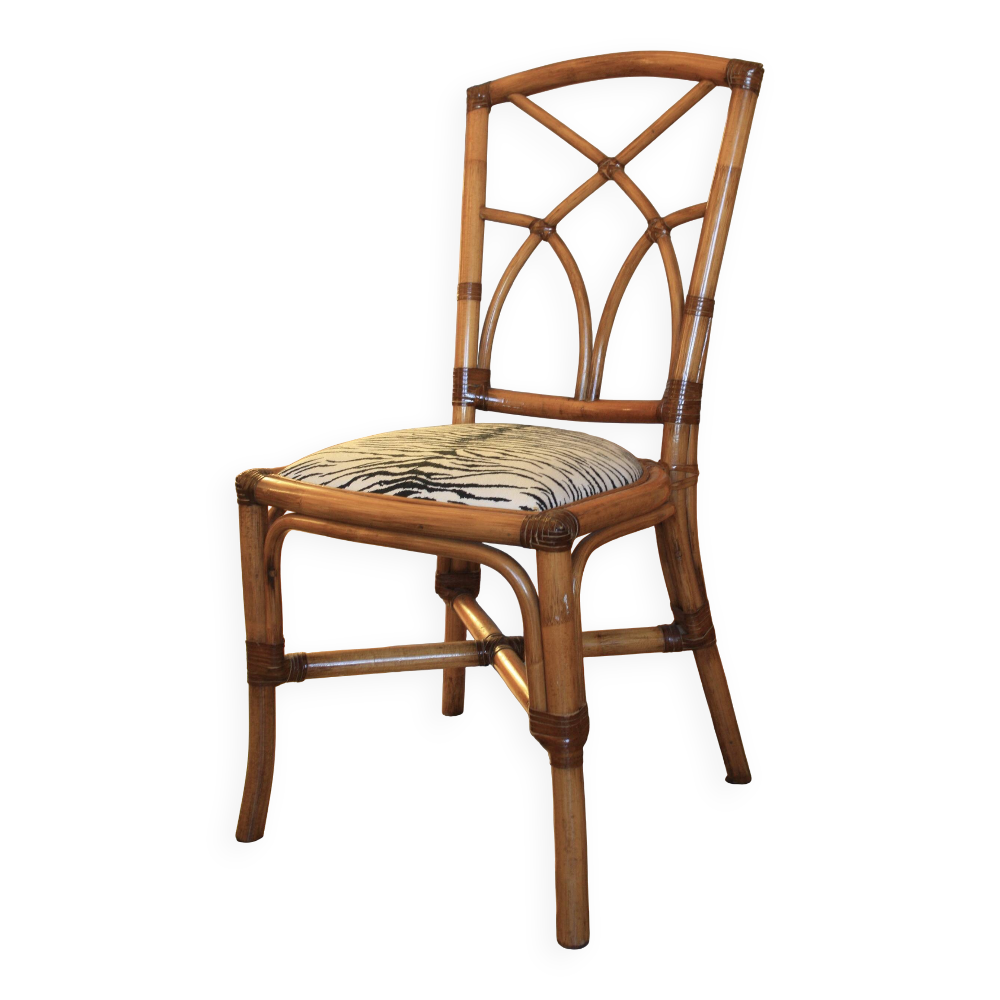Chaise en bambou assise zébrée