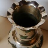 Paire de vases en laiton émaillé