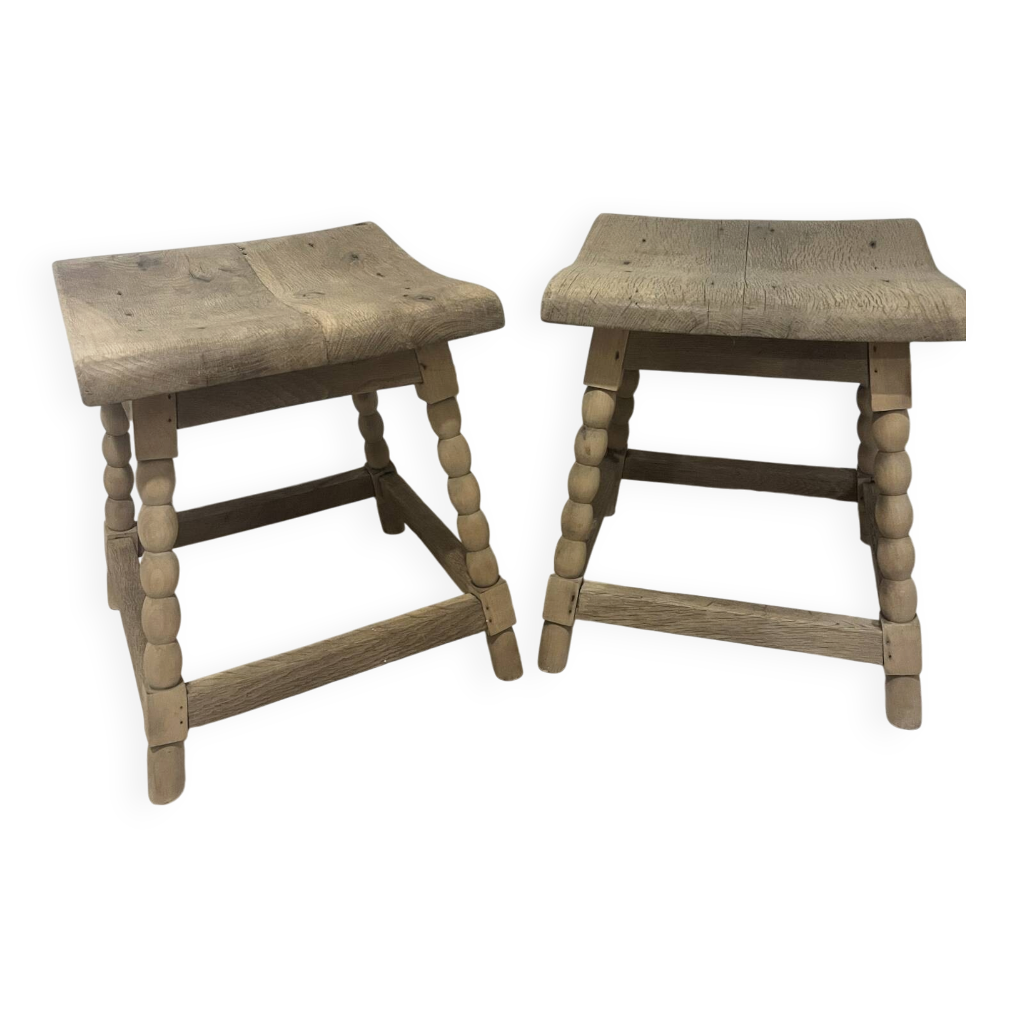 Pair of vintage stools in raw solid wood — Turned ball feet