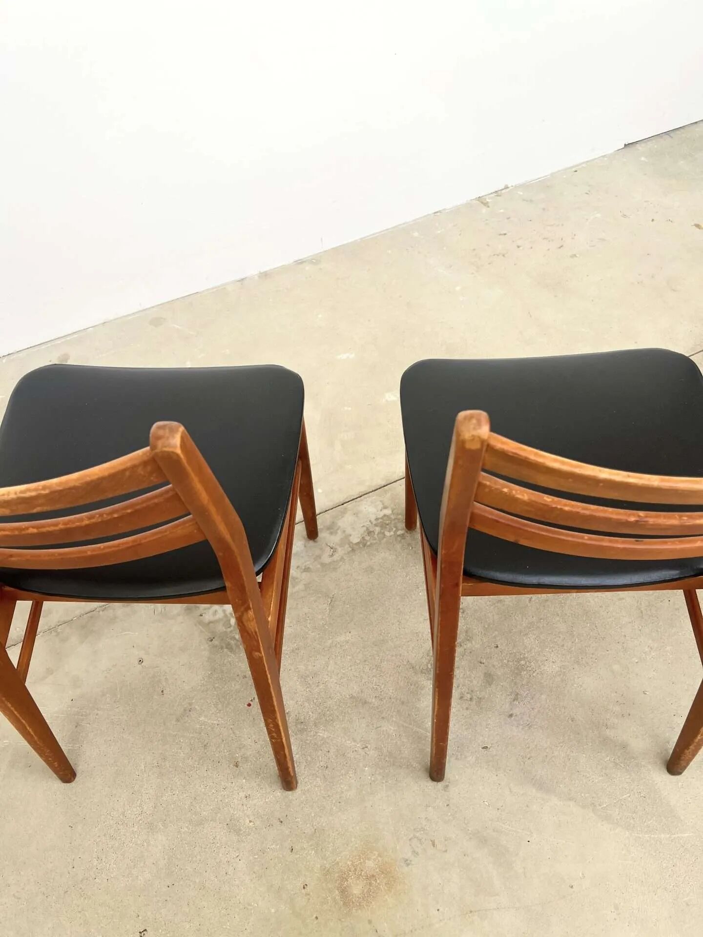 Lot de 4 chaises scandinaves hêtre et skai 60s