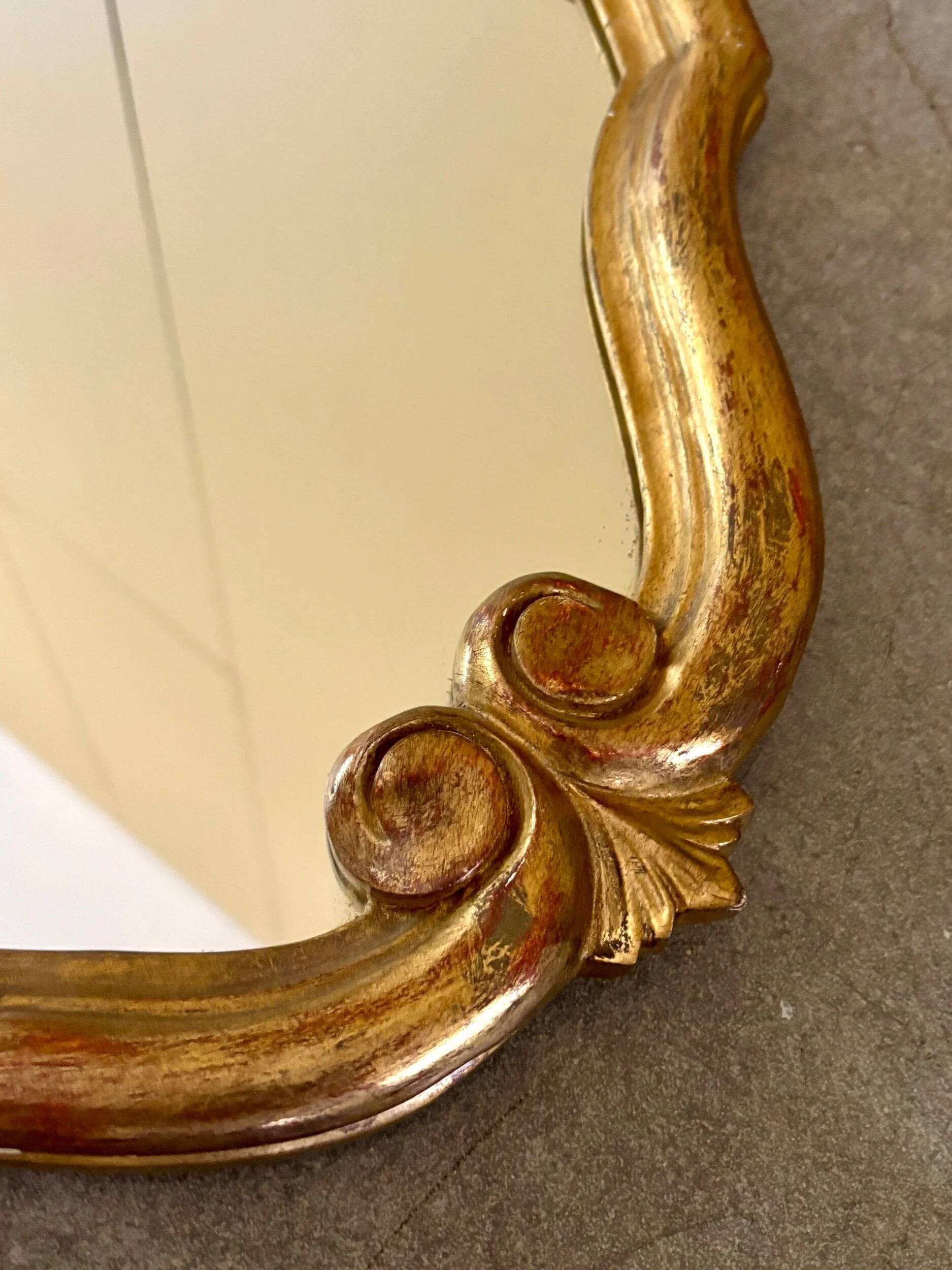 Classic gilded wooden mirror 80 x 56.5 cm