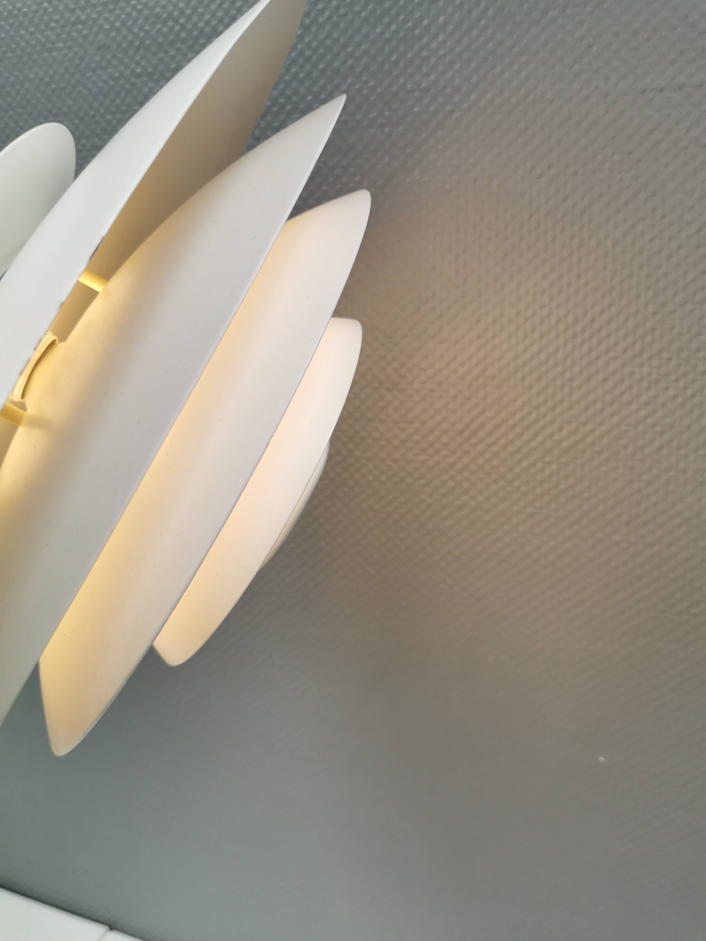 Large and beautiful hanging lamp from Danish Form-Light 1980s