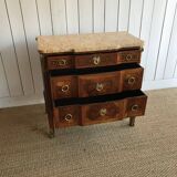 Commode transition in marquetry. 18th century.