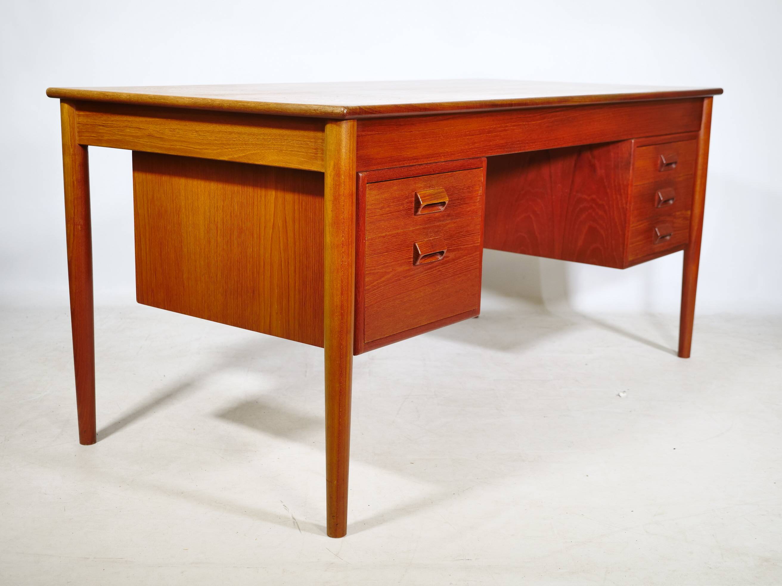 Mid-Century Desk in Teak by Børge Mogensen for Søborg Møbelfabrik, 1960s