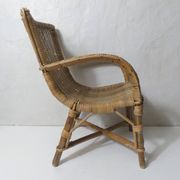 Ancien fauteuil en rotin pour enfant