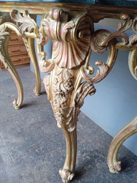 Console Louis XV bois sculpté doré