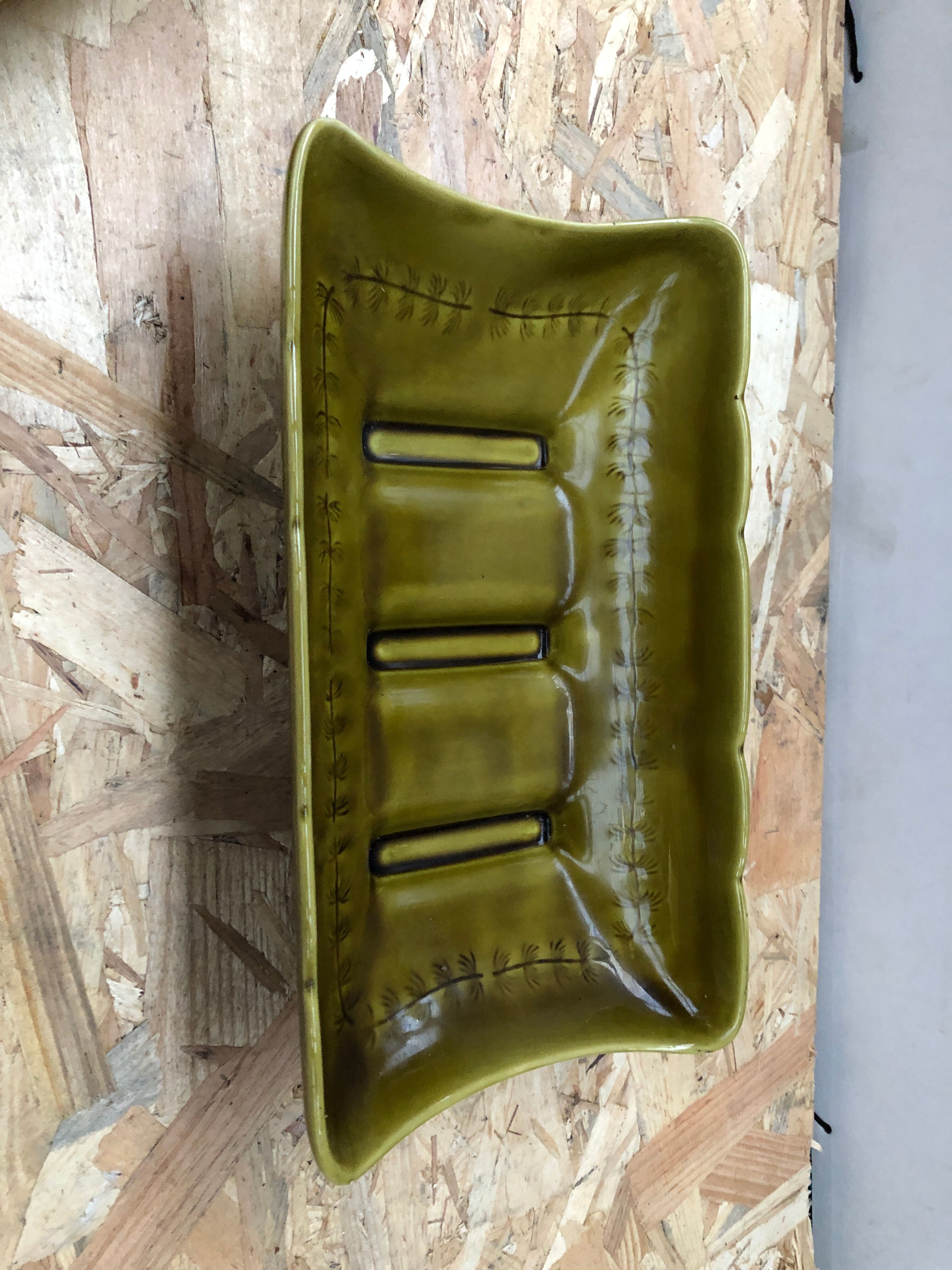 Flat lot + 4 old asparagus plates gien ceramic green vintage