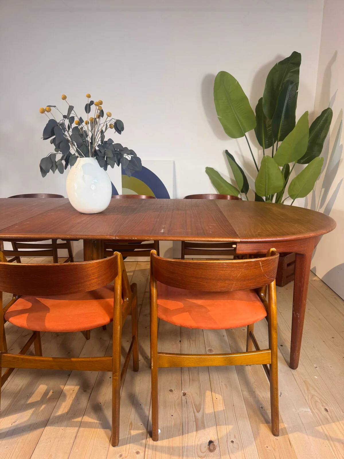 Round dining table model 62 in teak, 1958