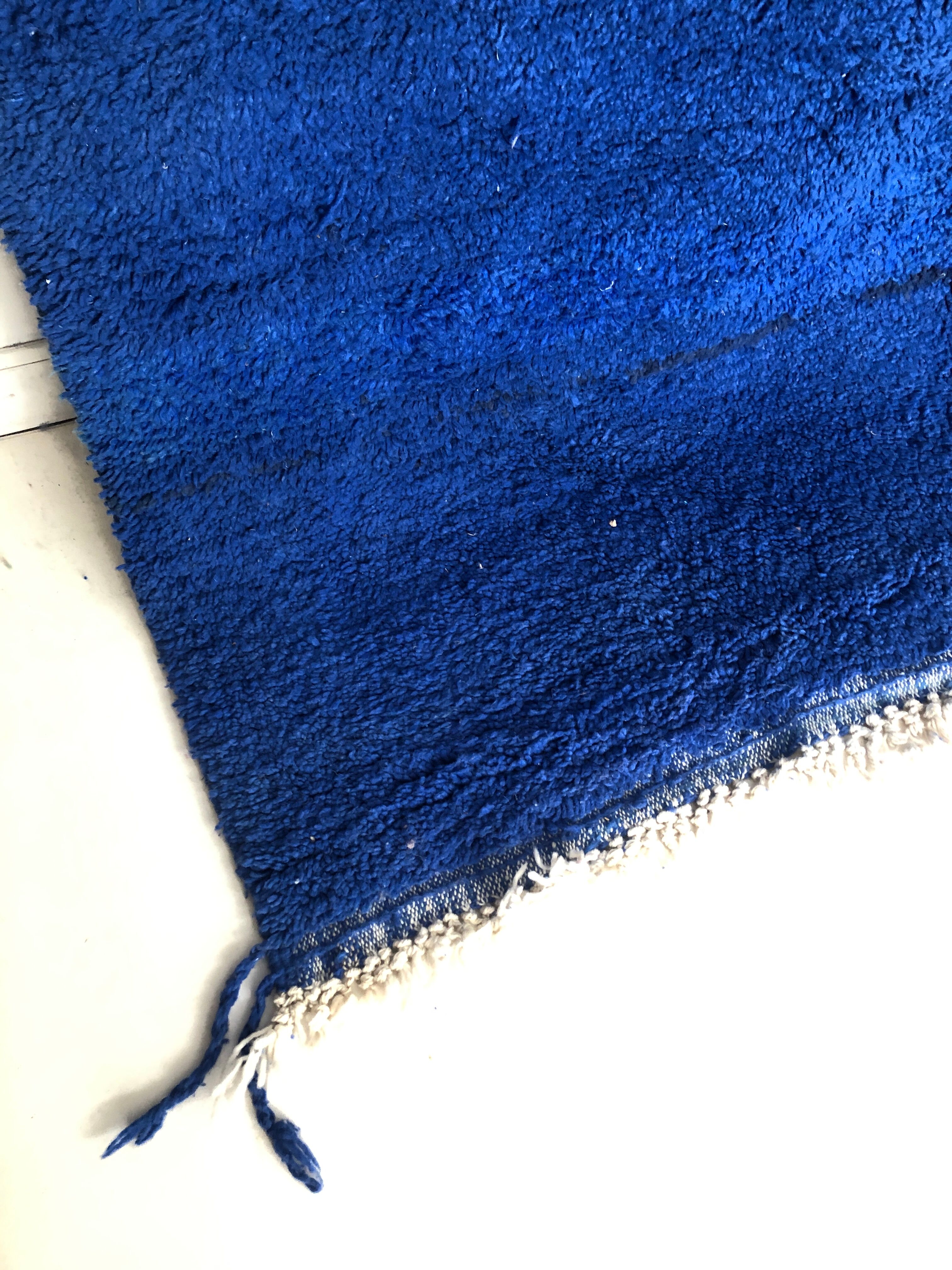 Moroccan Berber carpet beni Ouarain intense blue uni 2.94x2.07m