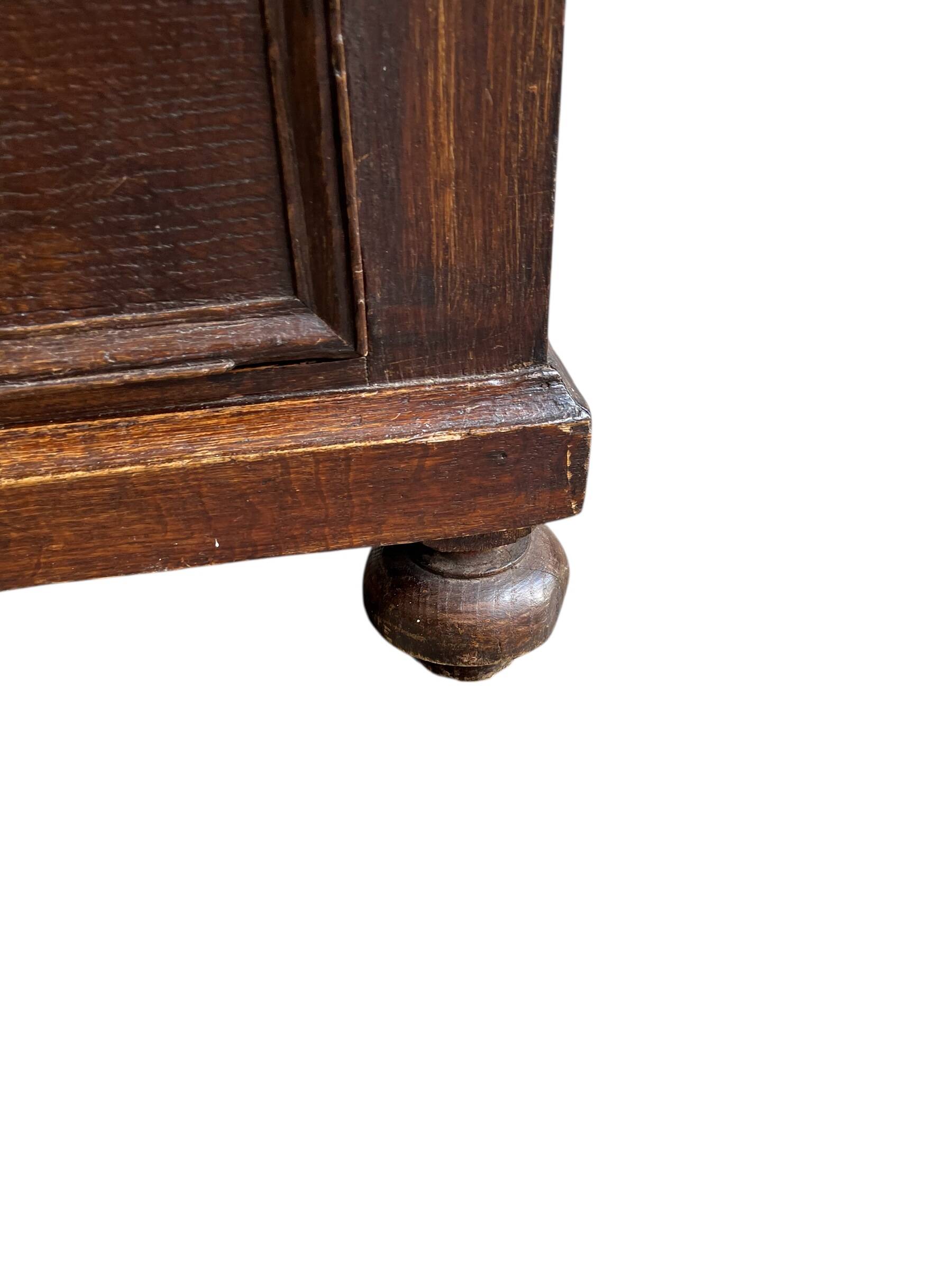 Vintage desk/Antique desk in solid oak