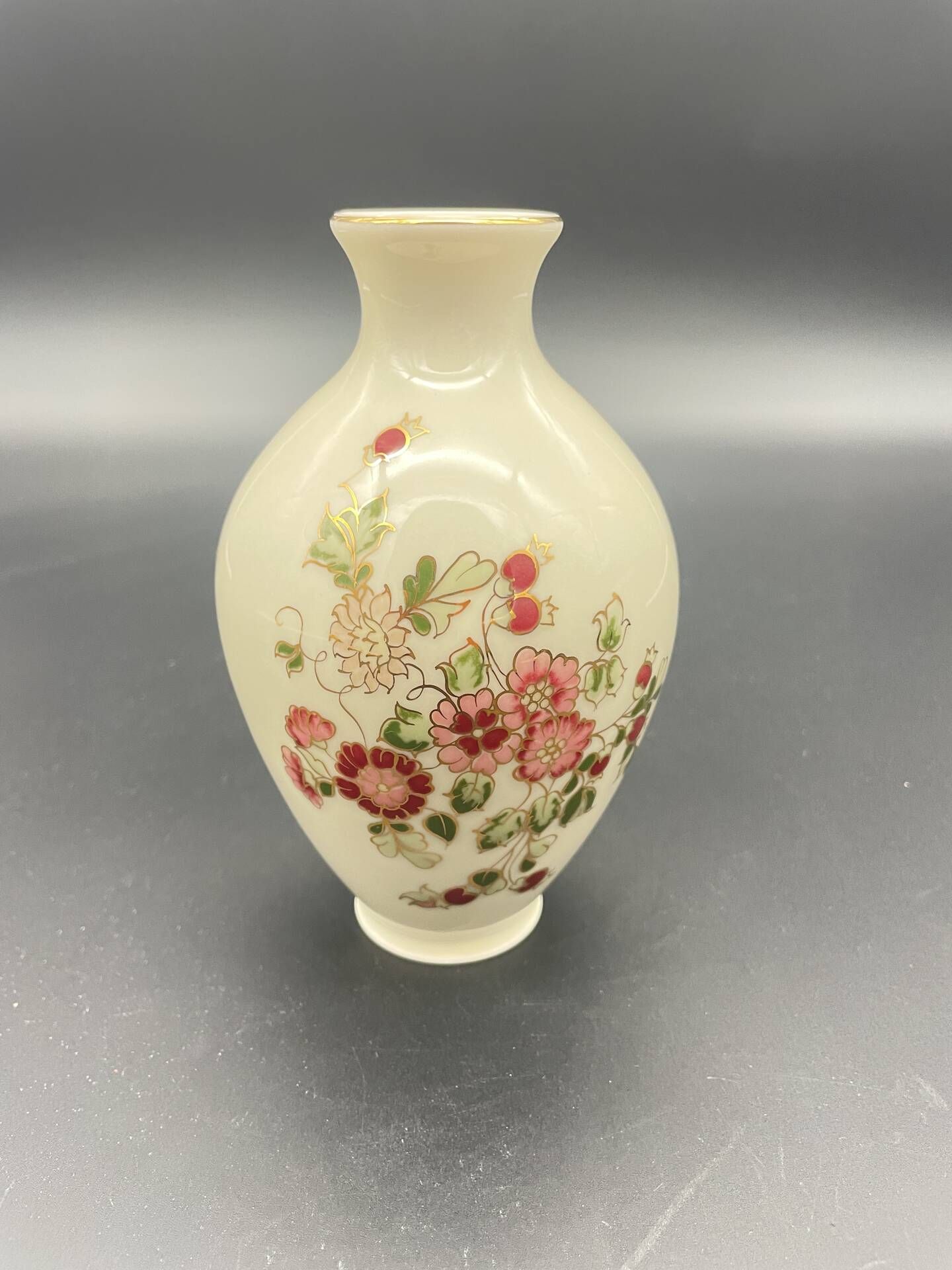 Vintage Zsolnay Pécs porcelain vase – hand-painted floral decoration