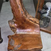 Sculptural armchair in solid wood – Unique piece, organic design
