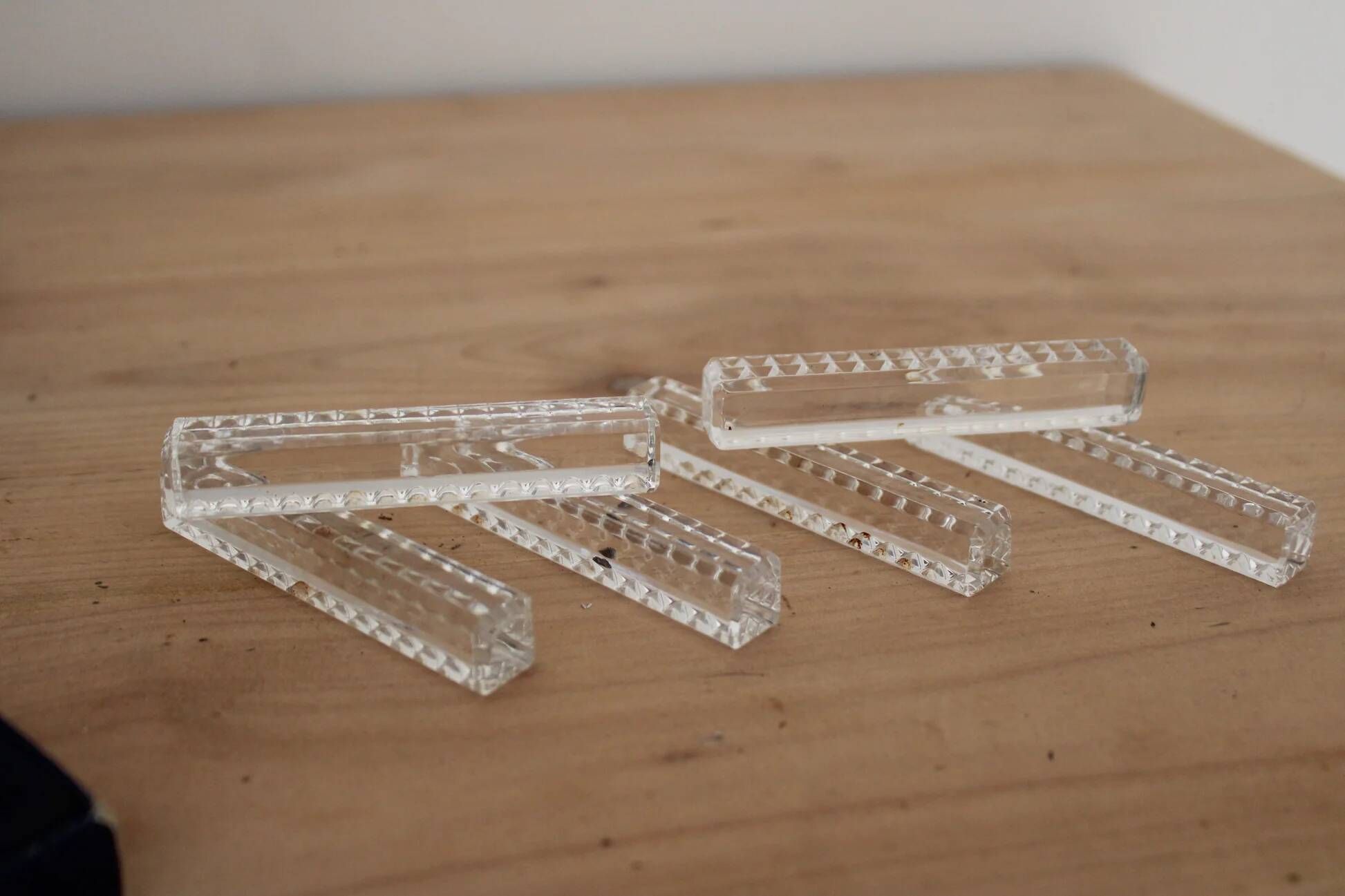 Set of 6 Cristal d'Arques knife rests model Diamond with original box.