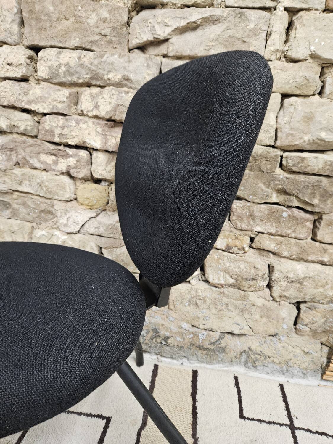 Set of 4 vintage design ergonomic chairs