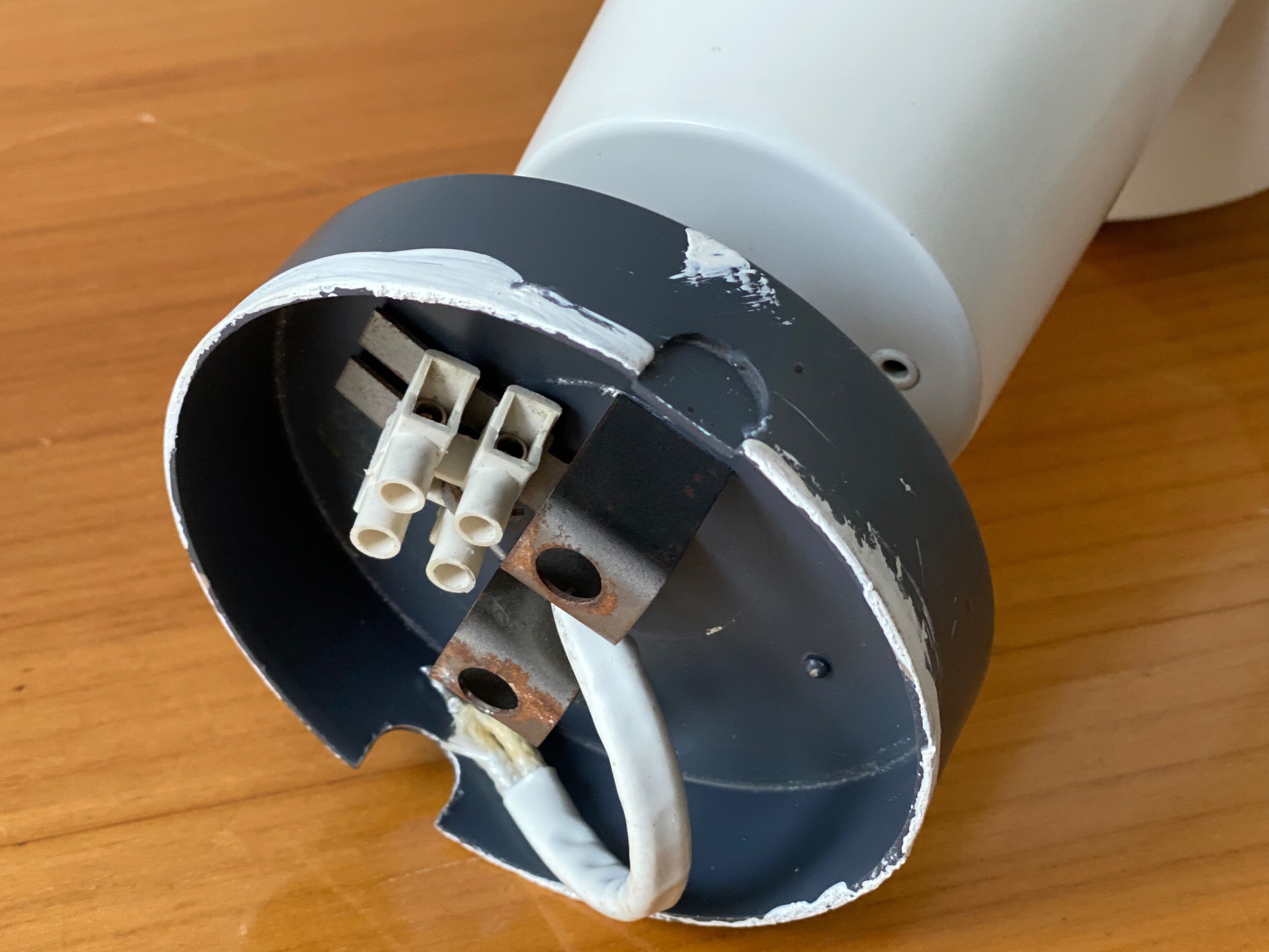 Exaktor spot wall sconce