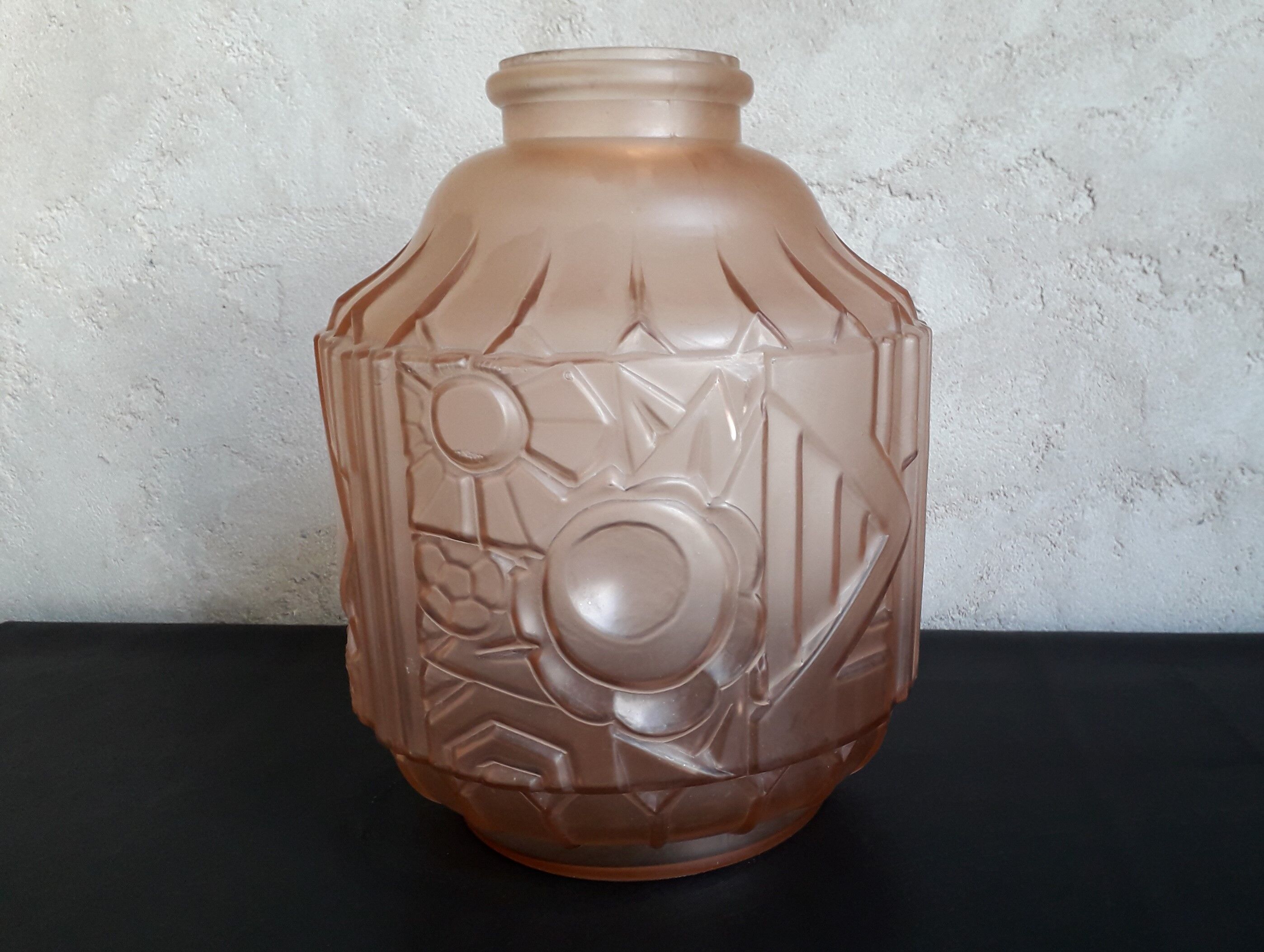Scailmont art deco glass vase