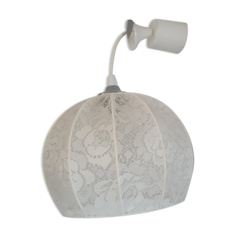 Suspension luminaire vintage en dentelle blanche diam 30 hauteur 25