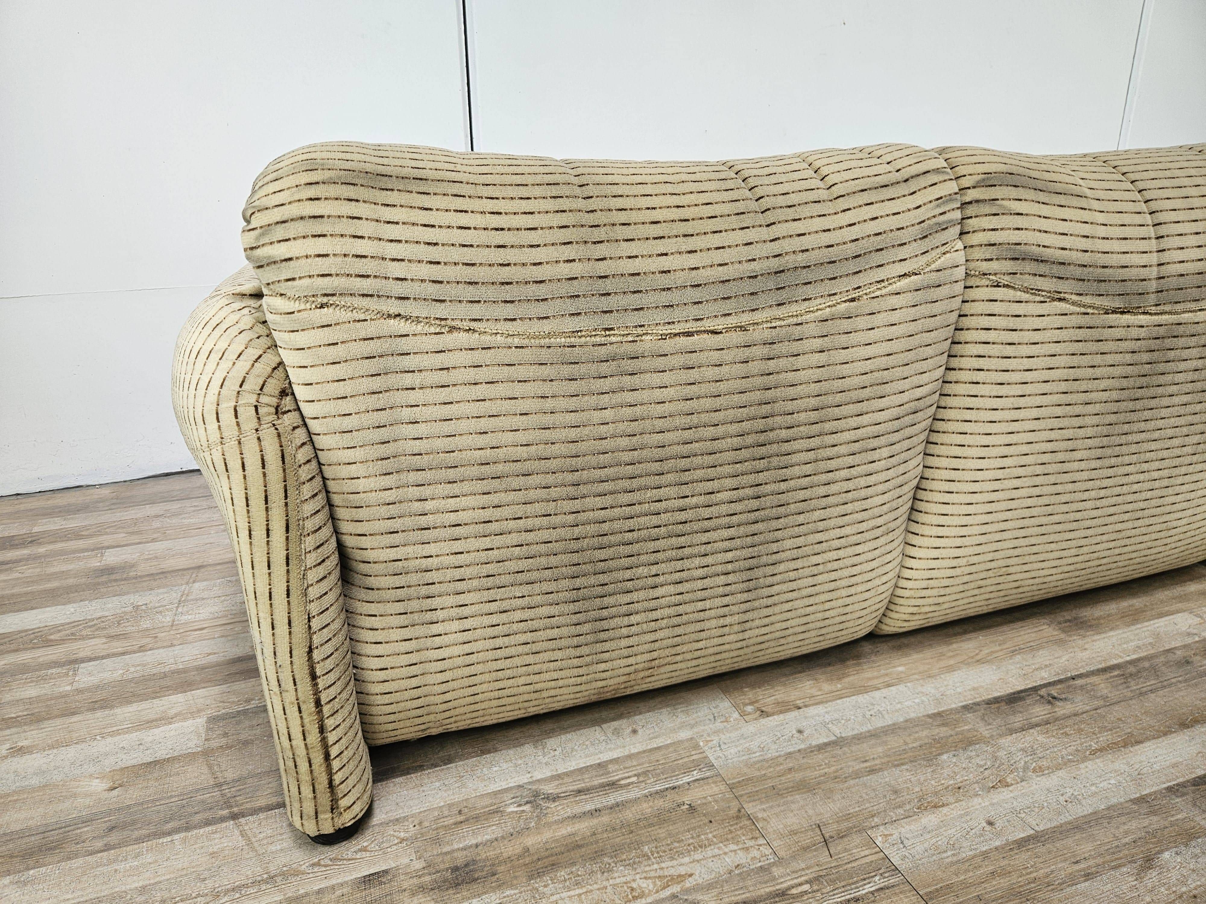 Maralunga three-seater sofa by Vico Magistretti from the 1970s