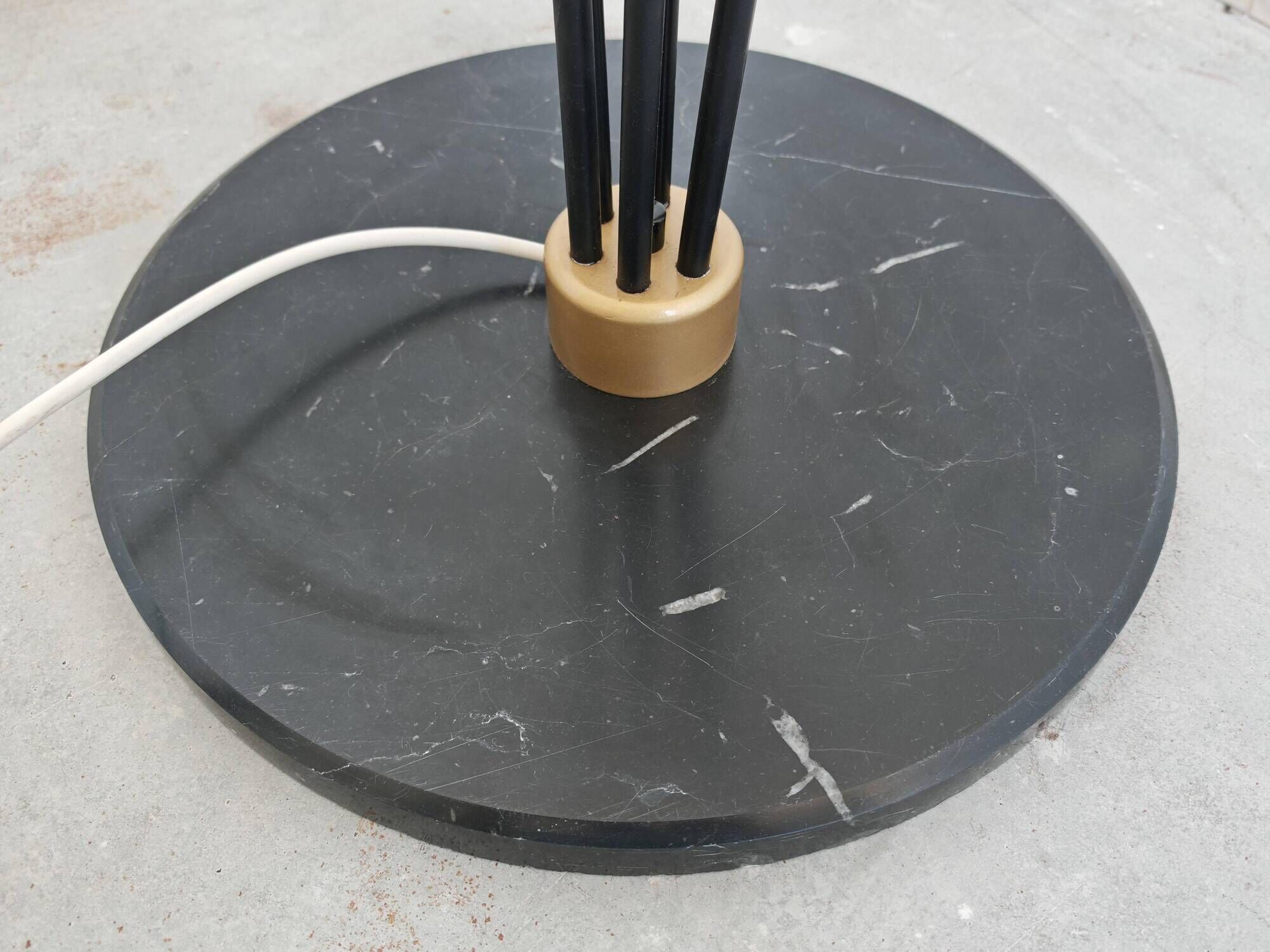 Mid Century Modern floor lamp in brass, marble, and opaline glass attributed to Stilnovo.