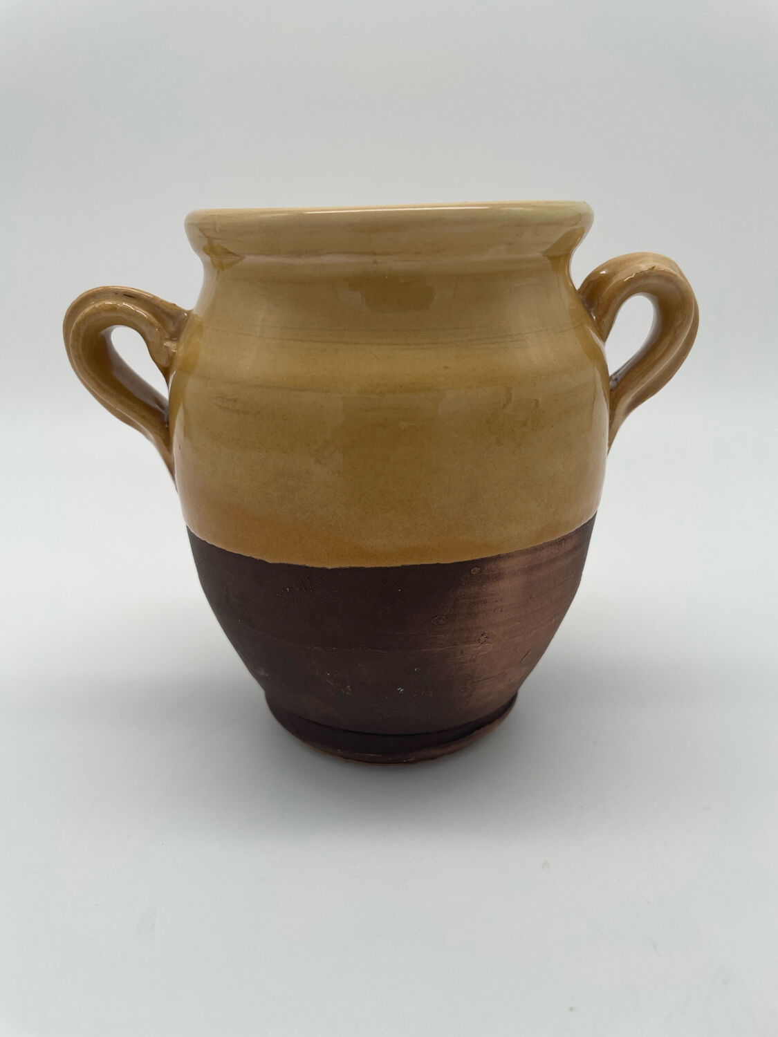 Varnished yellow terracotta confit pot