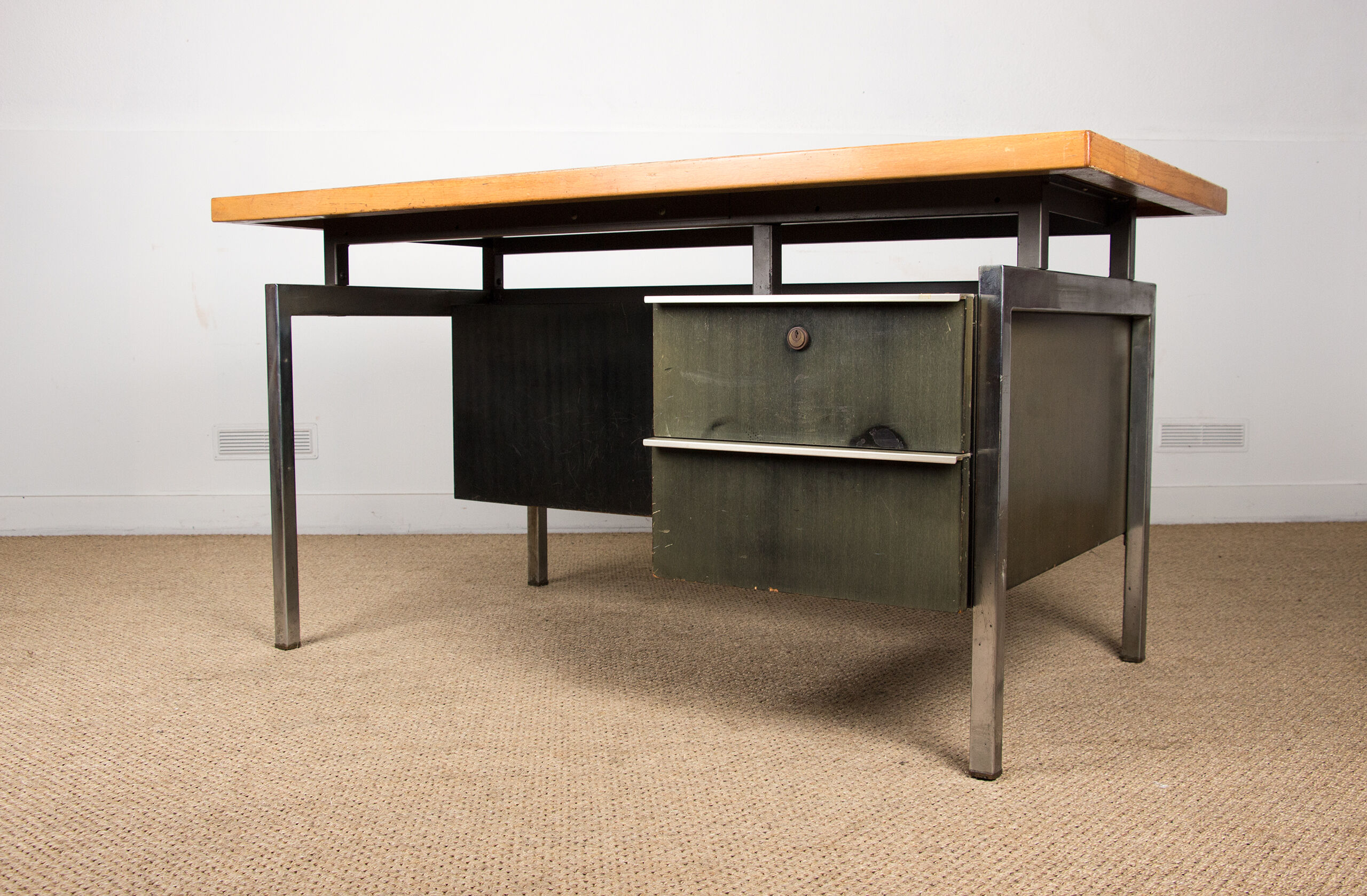 Large industrial office, double-sided, beech tray, Aluminium and tinted wood 1970.