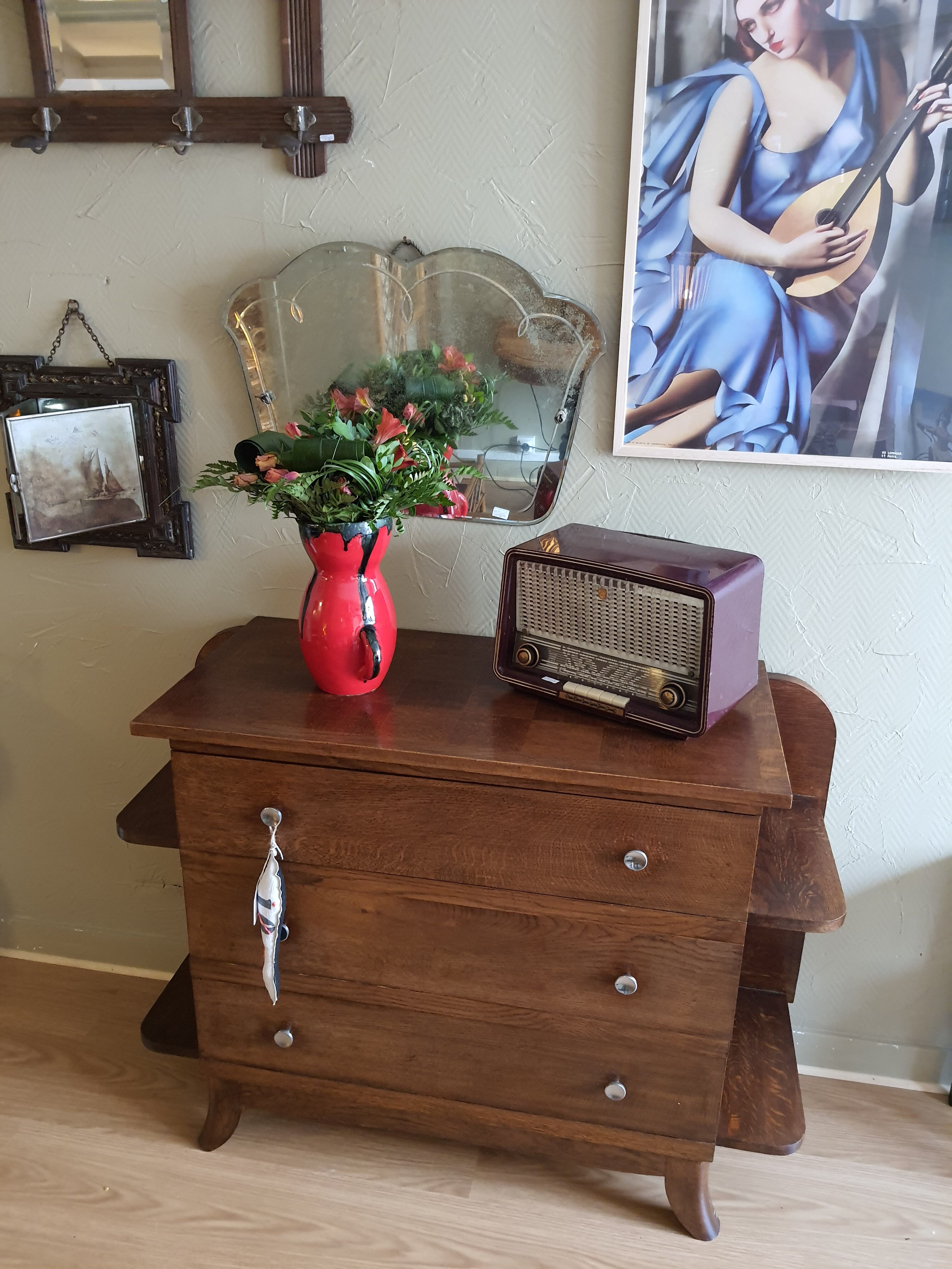 Vintage "ear" dresser
