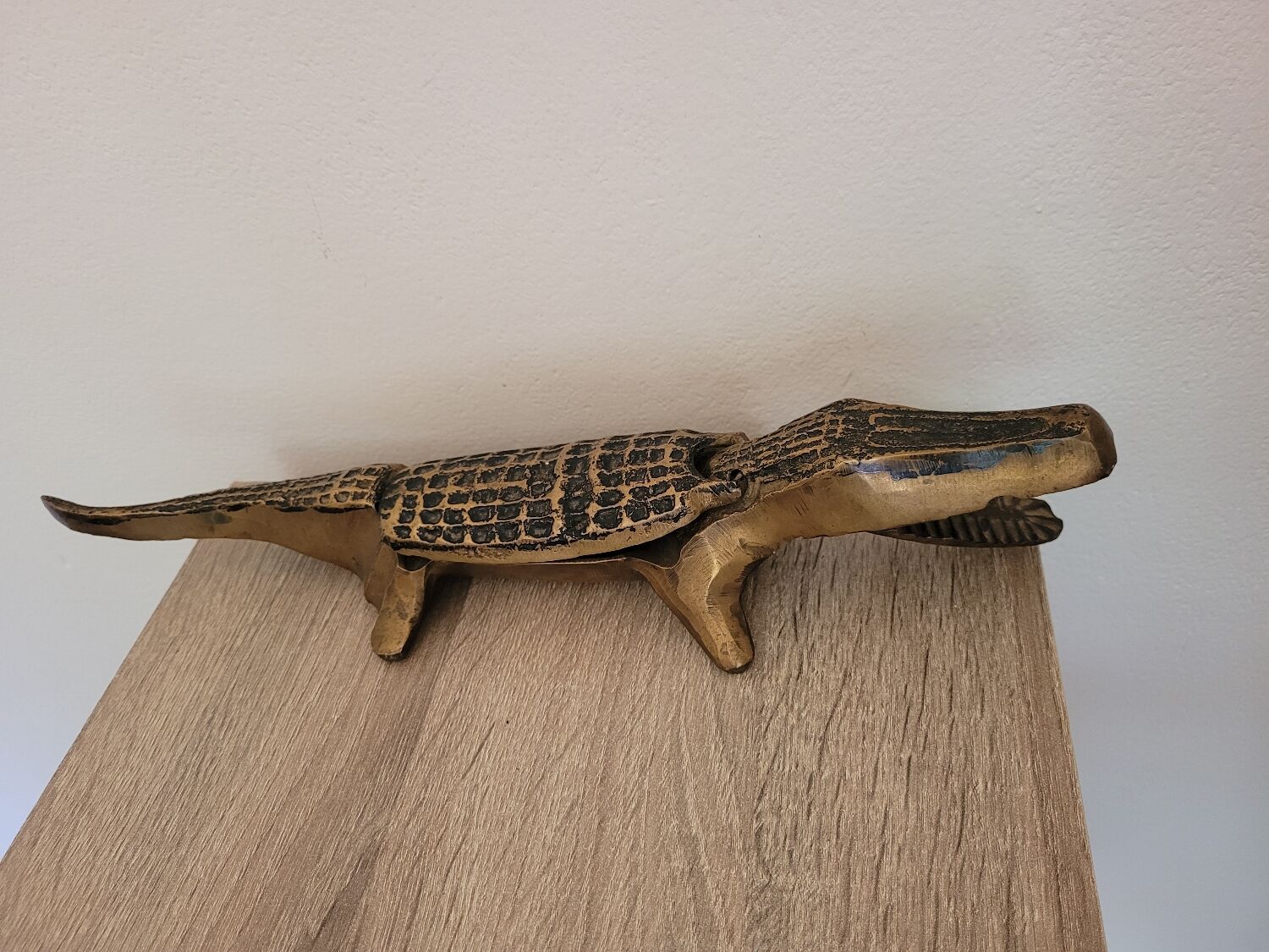 Crocodile en laiton