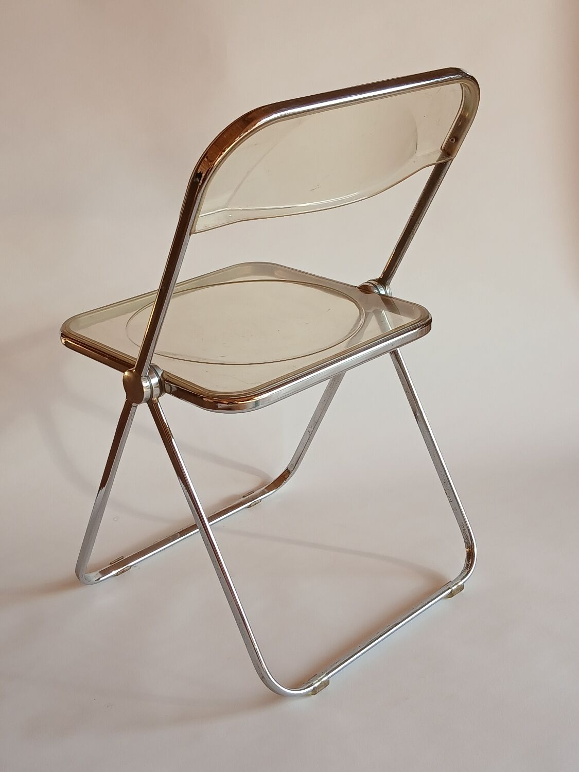 Plia chair by Giancarlo Piretti