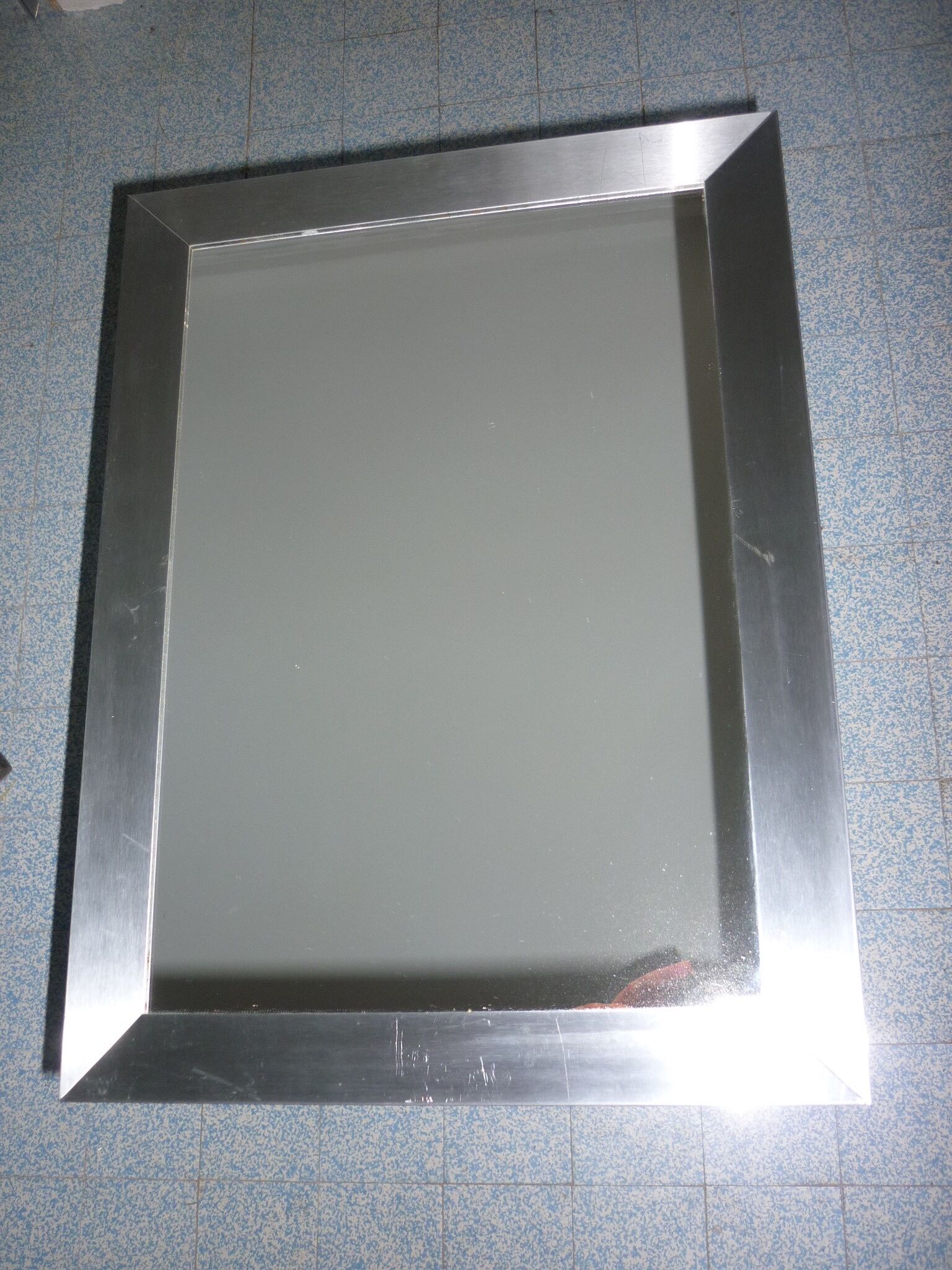 Miroir rectangulaire moderne cadre en acier brossé