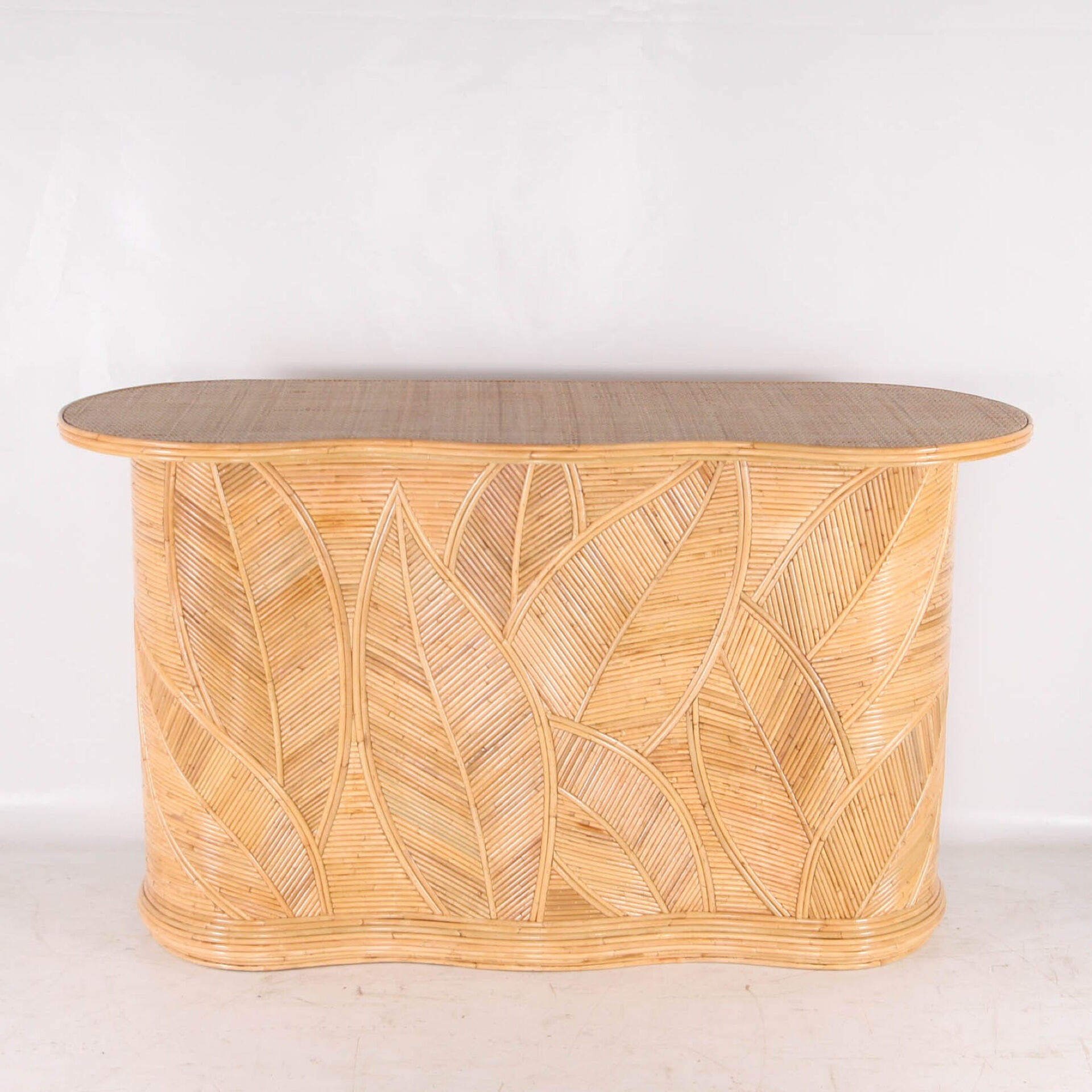 Rattan "leaves" console