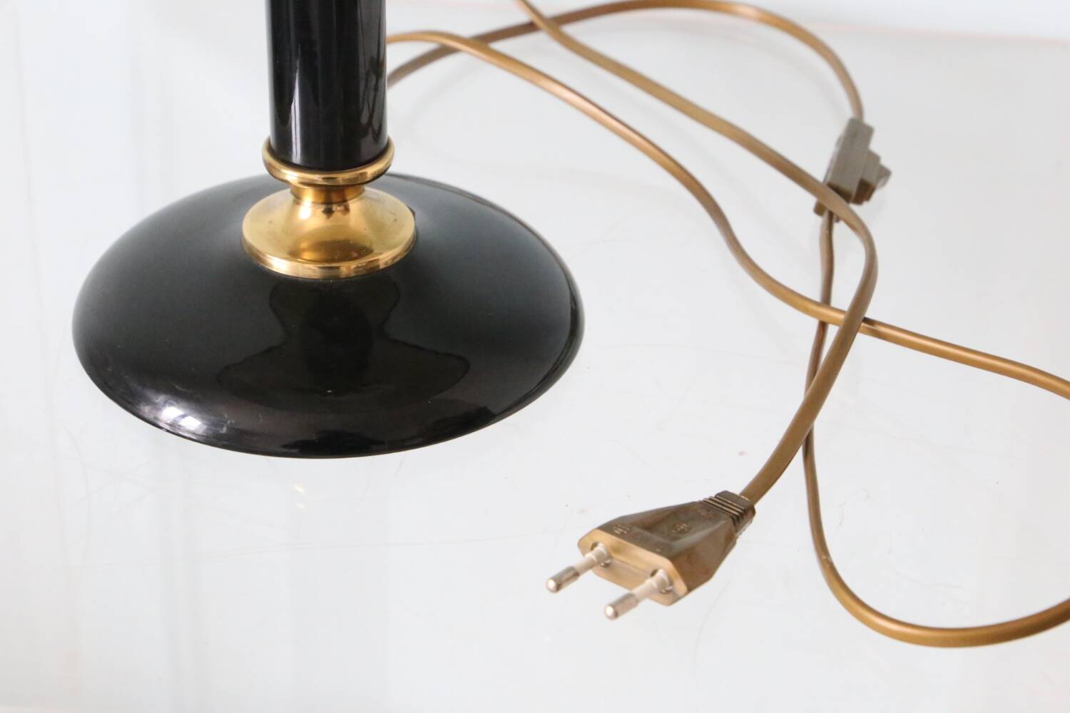 Pineapple lamp, Le Dauphin house, Koufra model