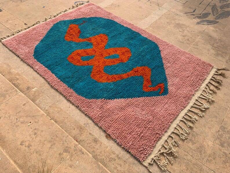 Berber Moroccan rug decorated 200cm x 300cm