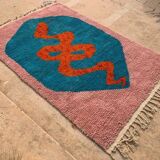 Berber Moroccan rug decorated 200cm x 300cm