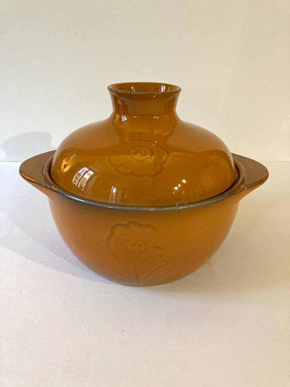 Niderviller earthenware tureen, Calut pattern