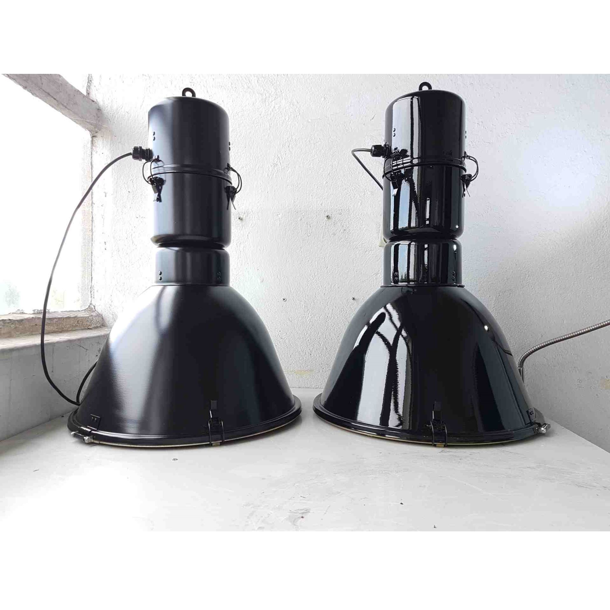 Suspension industrielle elgo Maghaus