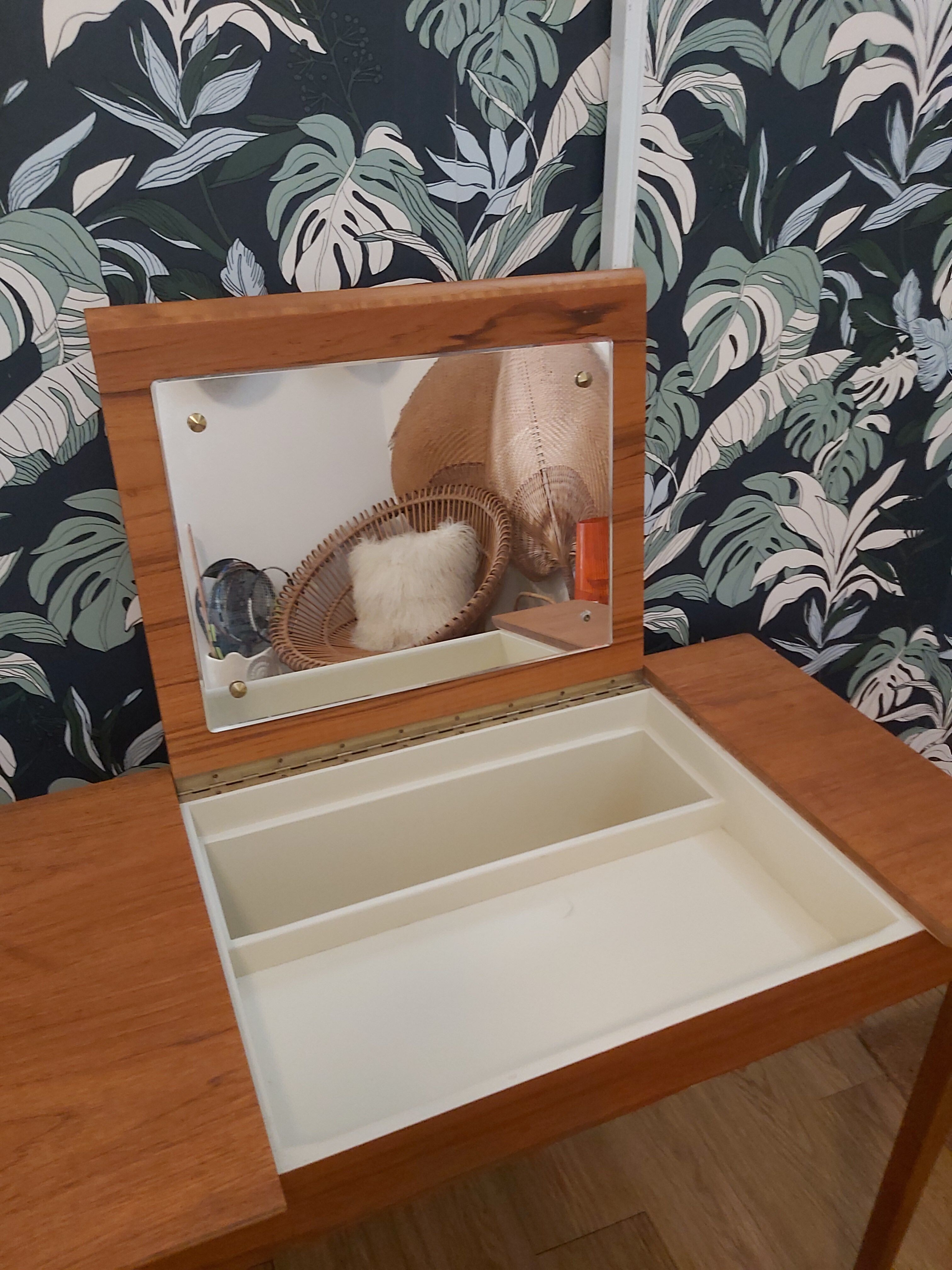 Coiffeuse en teck scandinave