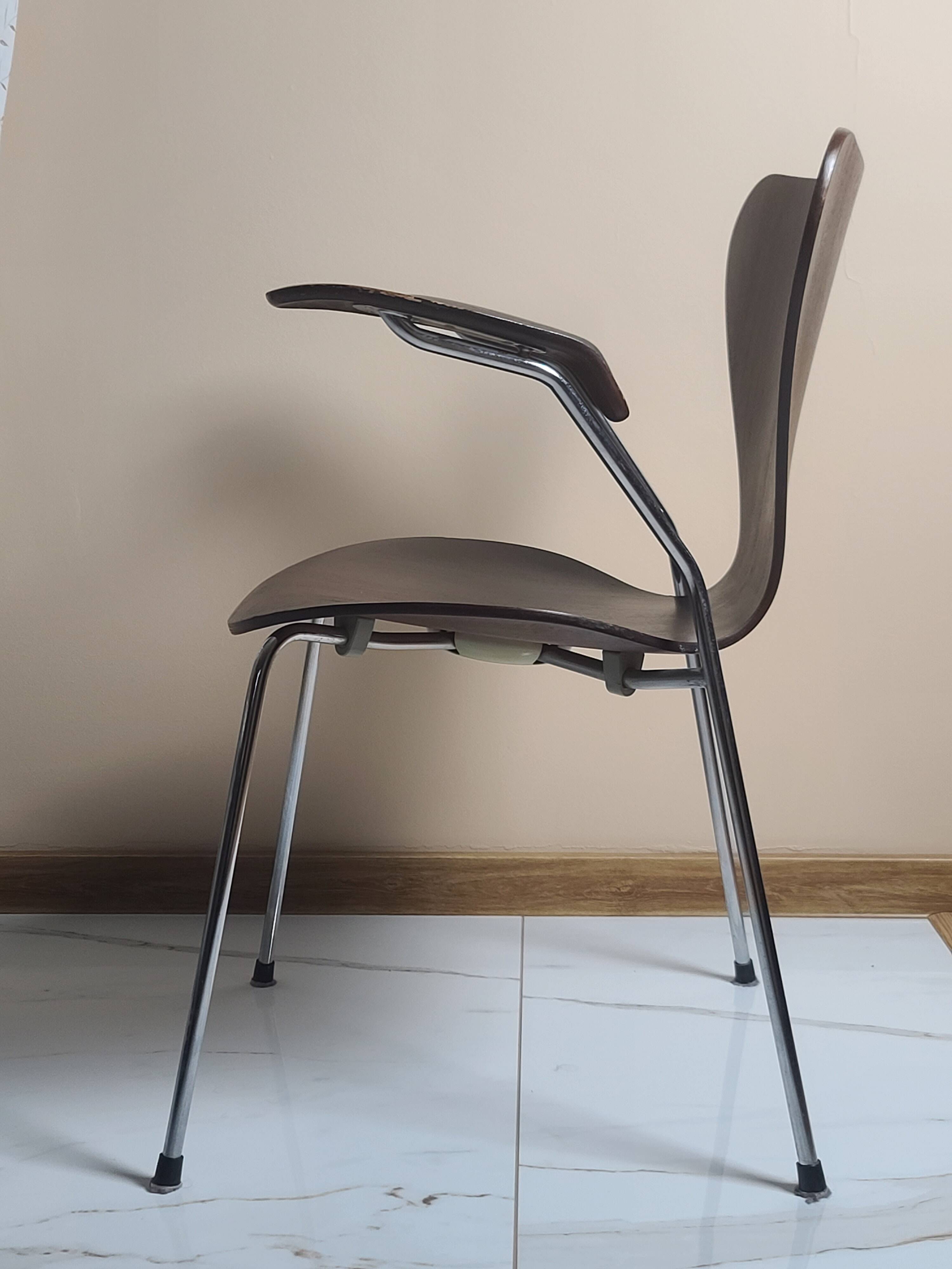 Vintage Model 3207 Chair by Arne Jacobsen for Fritz Hansen, 1990