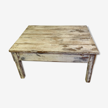 Table basse en bois patiné blanc