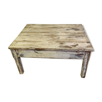 Table basse en bois patiné blanc