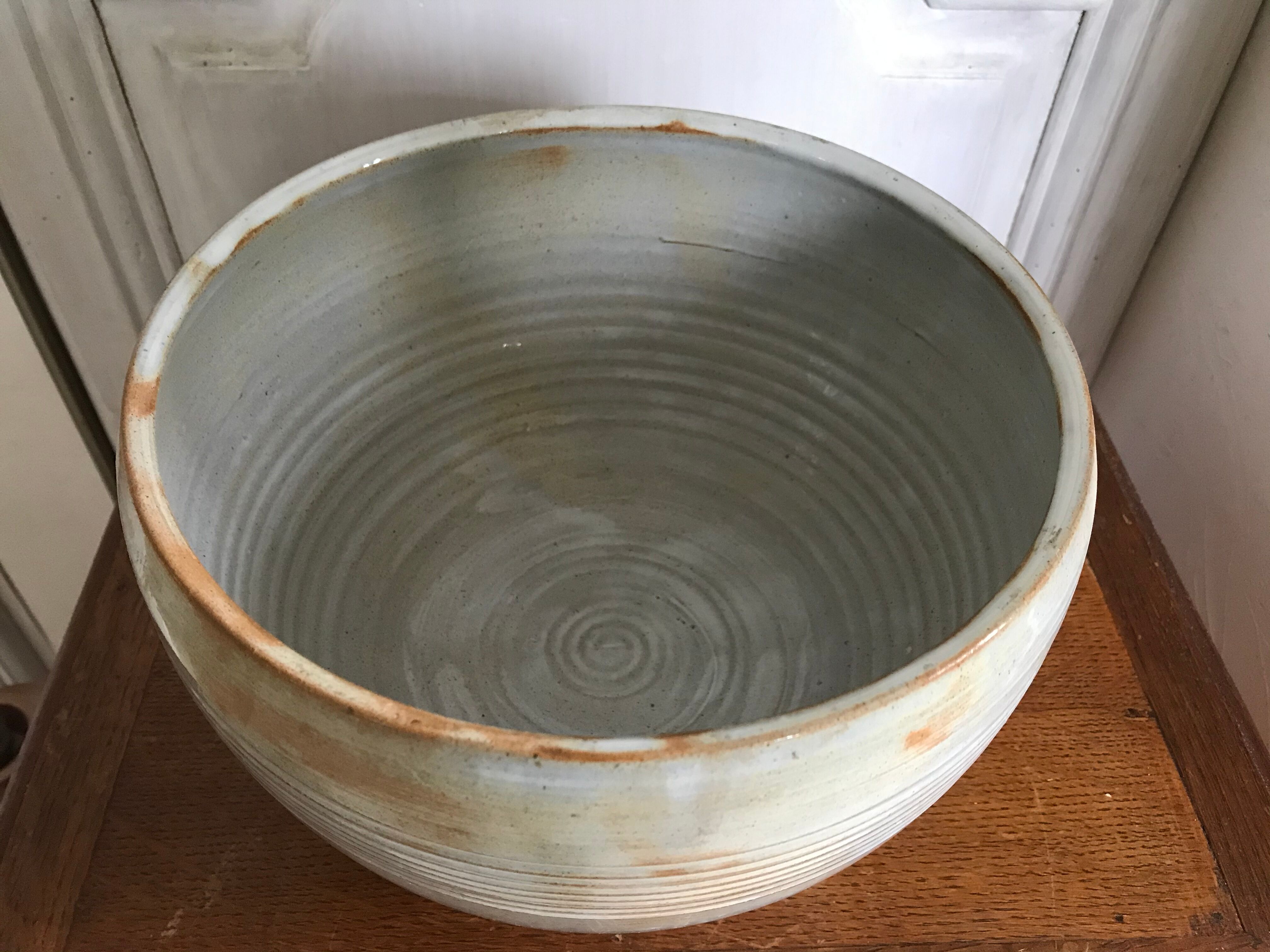 Cache pot in vintage sandstone